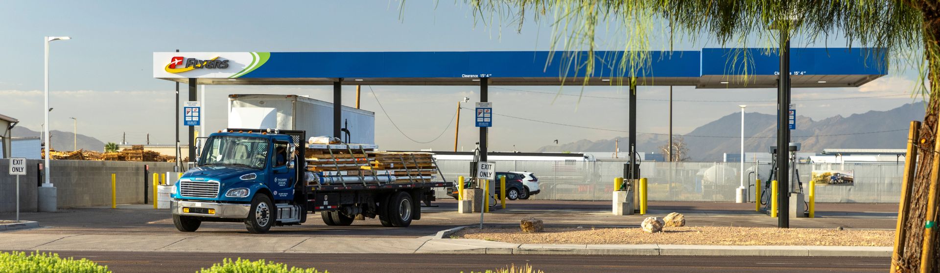 Commercial fleet fueling in Red Bluff, CA - 782 Antelope Blvd.